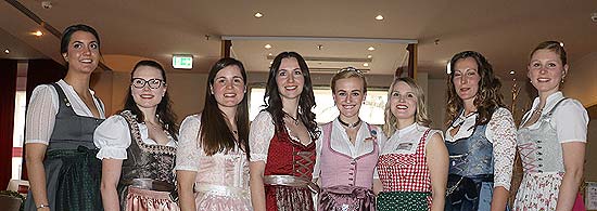 Die 7 Finalistinnen des Castings zur Bayerischen Bierkönigin 2020 am 04.03.2020 im GOP Varieté (©Foto: Martin Schmitz)
